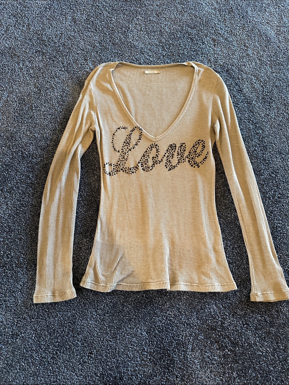 Women’s Long Sleeve V-Neck Thermal Top with 'Love' Stud Detail - grey